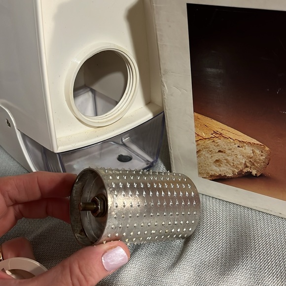 Vintage Bialetti Electric Grater in Original Box - Picture 6 of 9